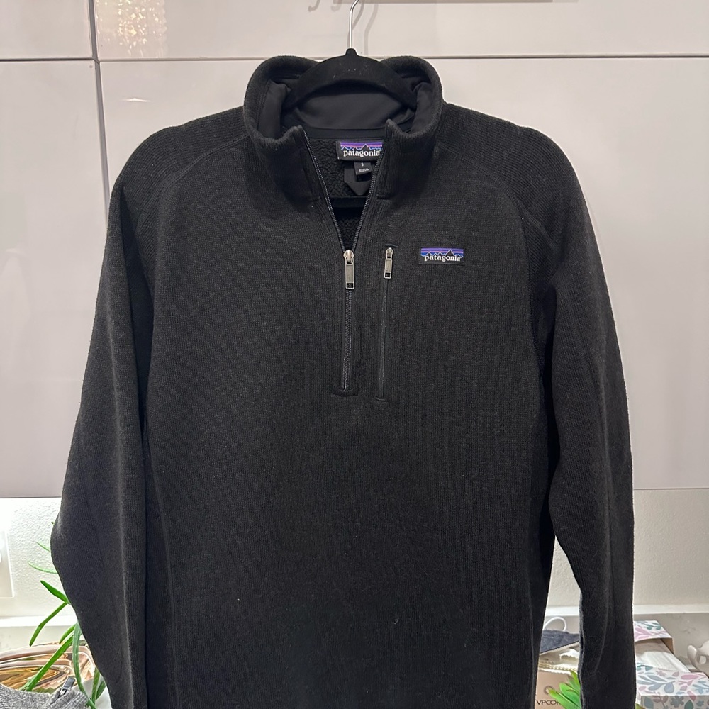 Patagonia quarter zip pull over - Picture 1 of 3